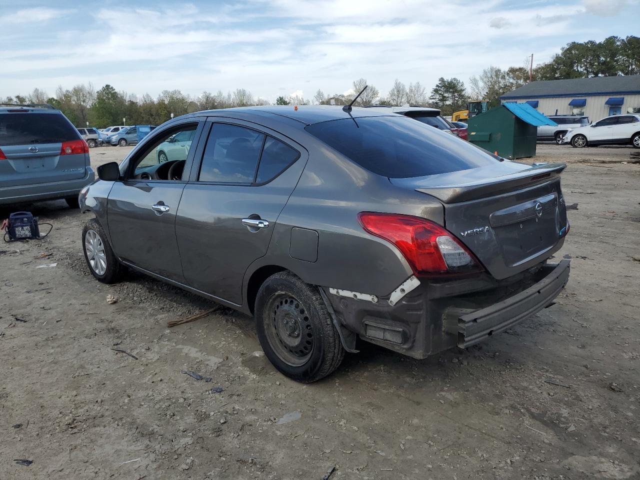2016 NISSAN VERSA
