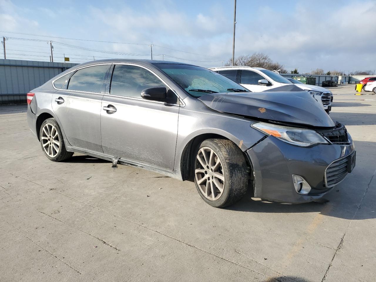 2013 TOYOTA Avalon
