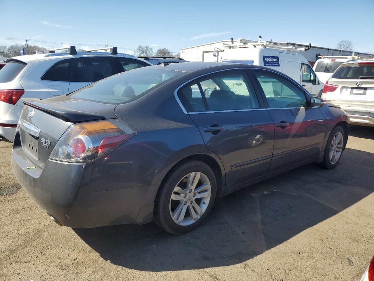 2012 NISSAN ALTIMA