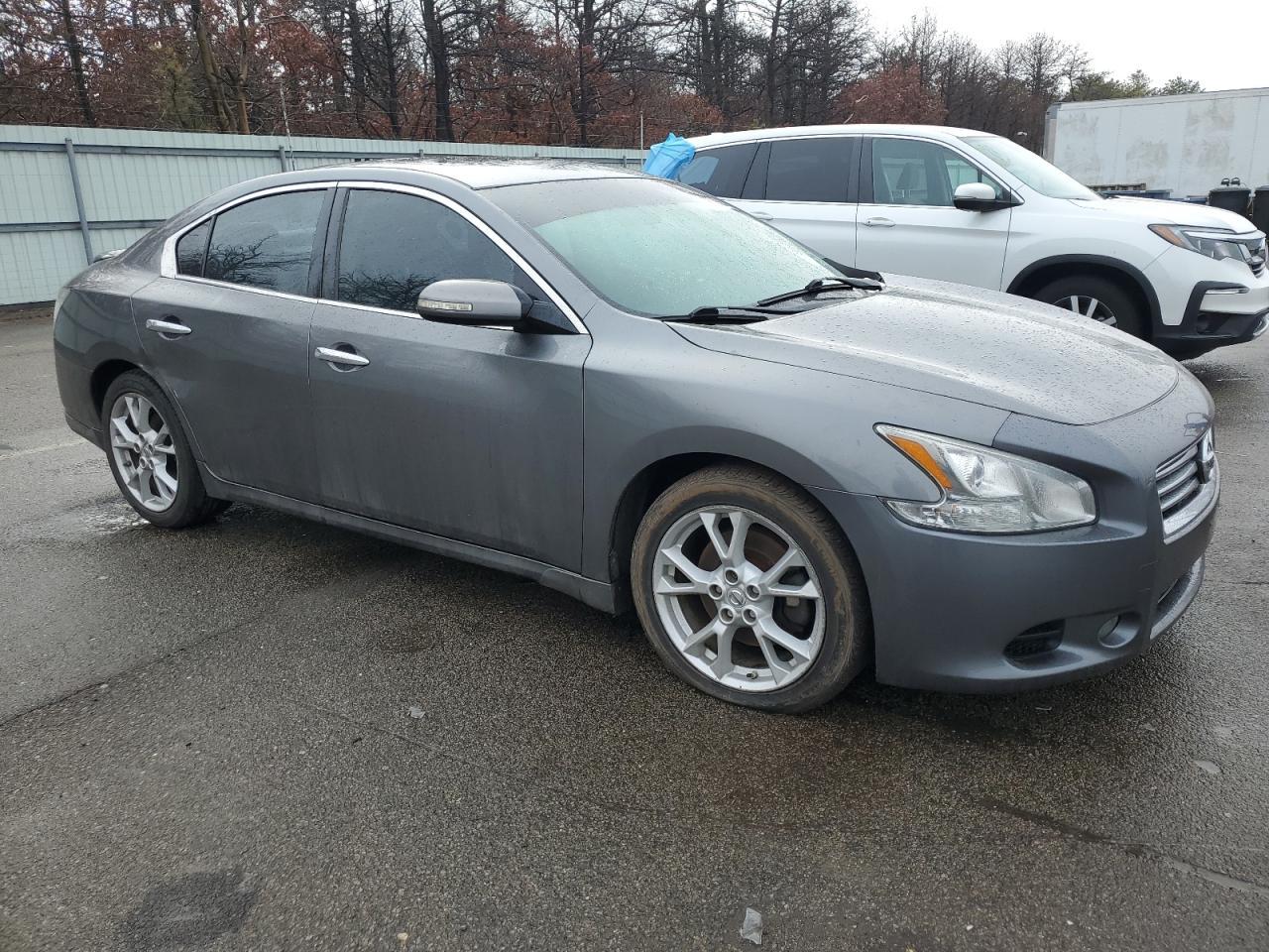 2014 NISSAN Maxima