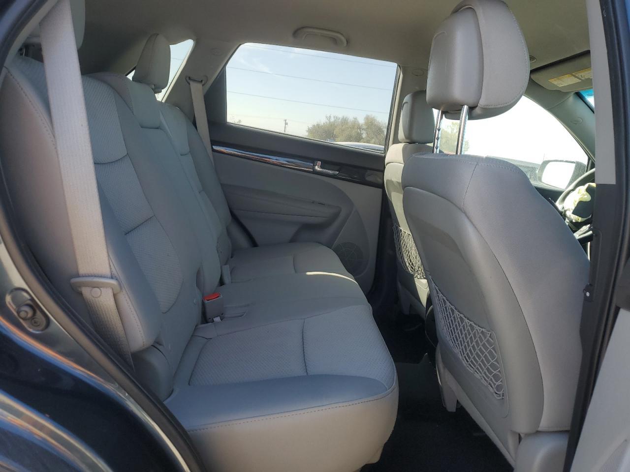 2011 KIA SORENTO