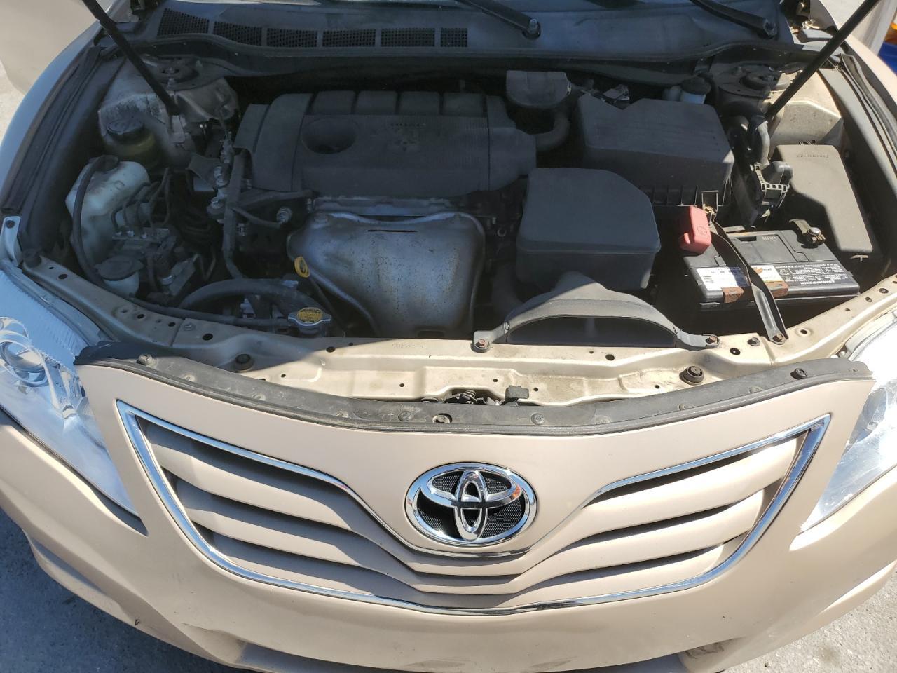 2011 TOYOTA CAMRY