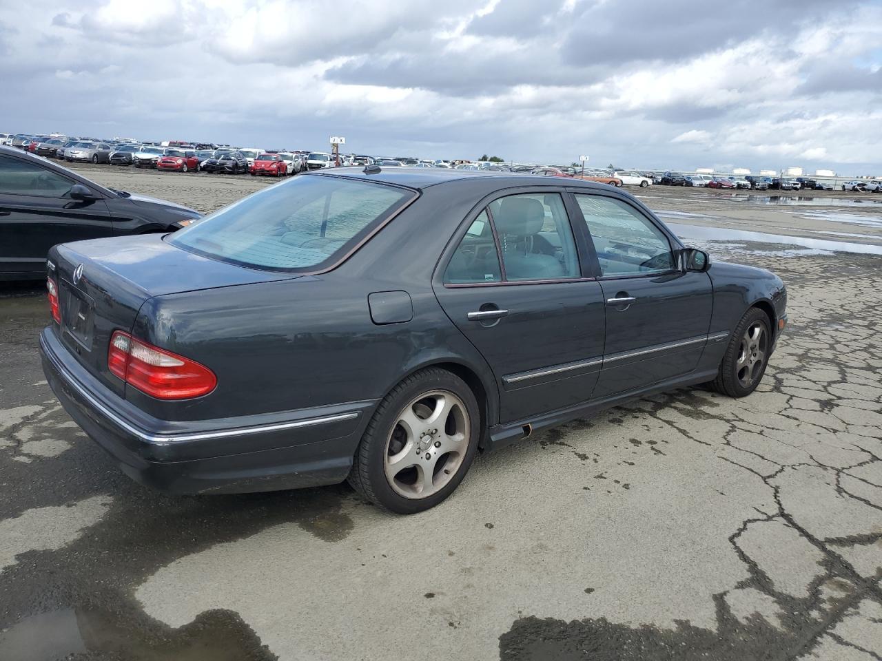 2001 MERCEDES-BENZ E-Class