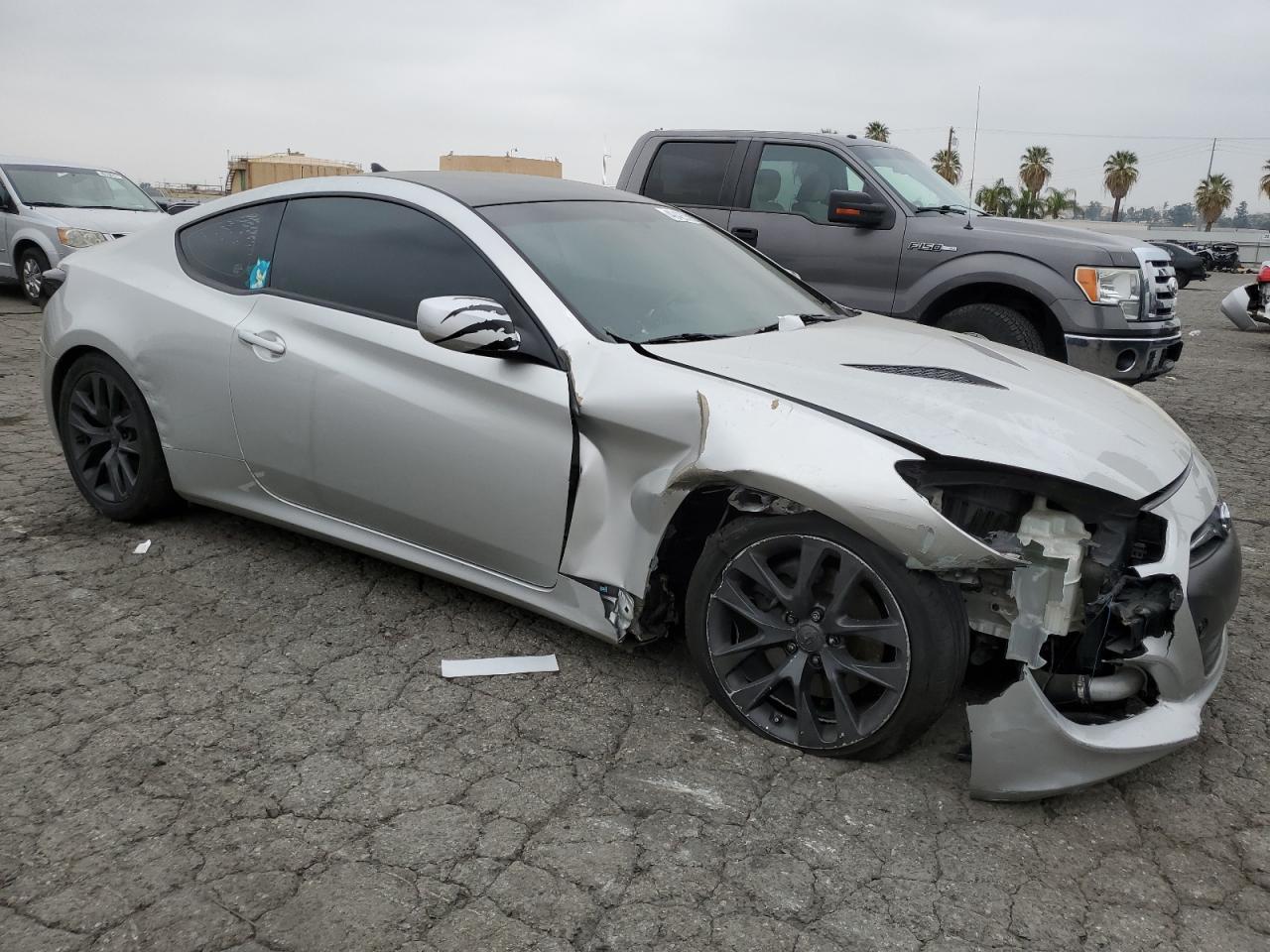 2013 HYUNDAI GENESIS
