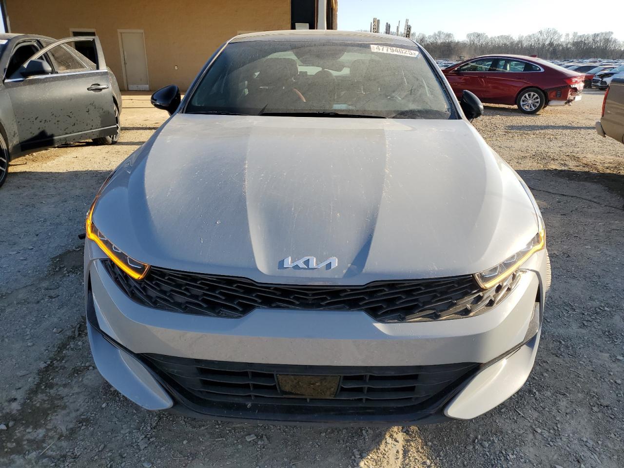 2022 KIA K5