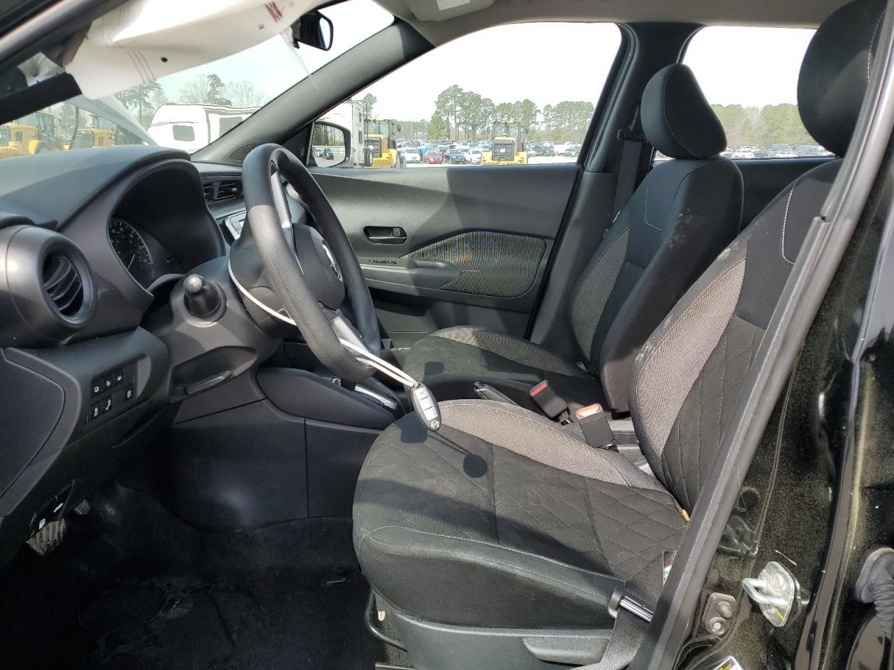 2020 NISSAN KICKS