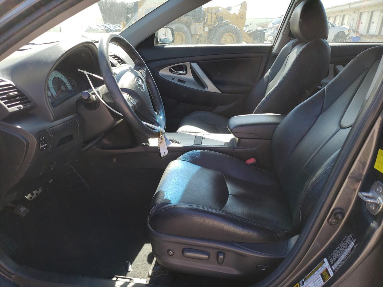 2011 TOYOTA CAMRY