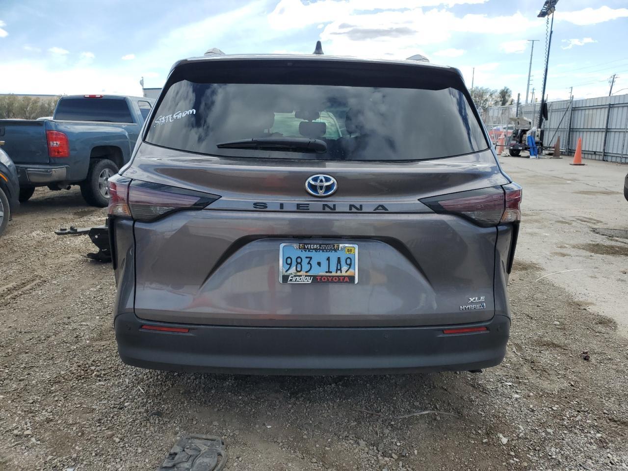 2023 TOYOTA SIENNA