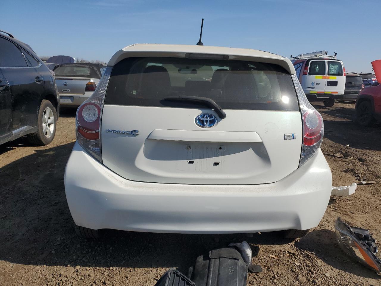 2014 TOYOTA Prius c