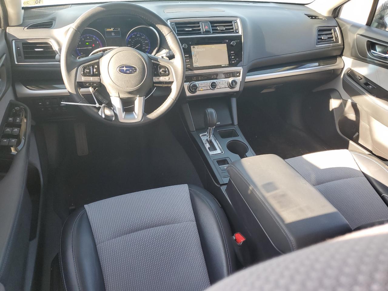 2017 SUBARU Legacy