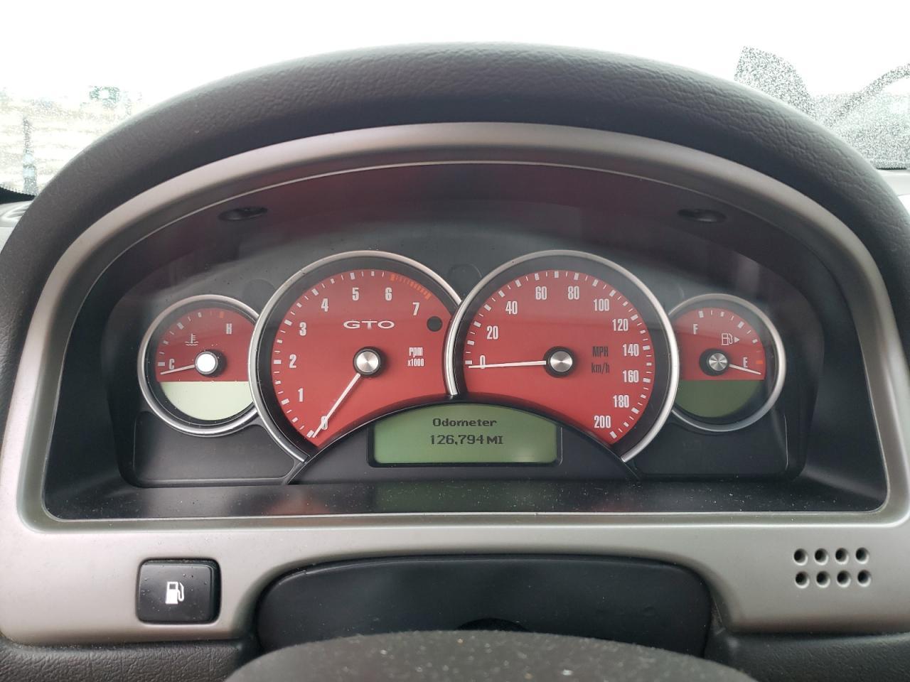 2004 PONTIAC Gto