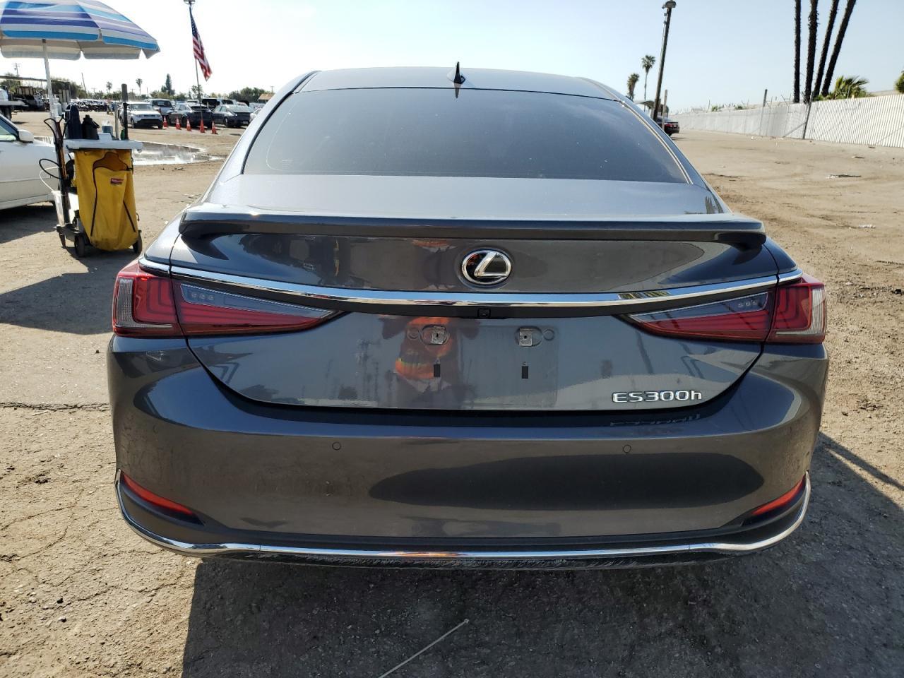 2024 LEXUS Es 300