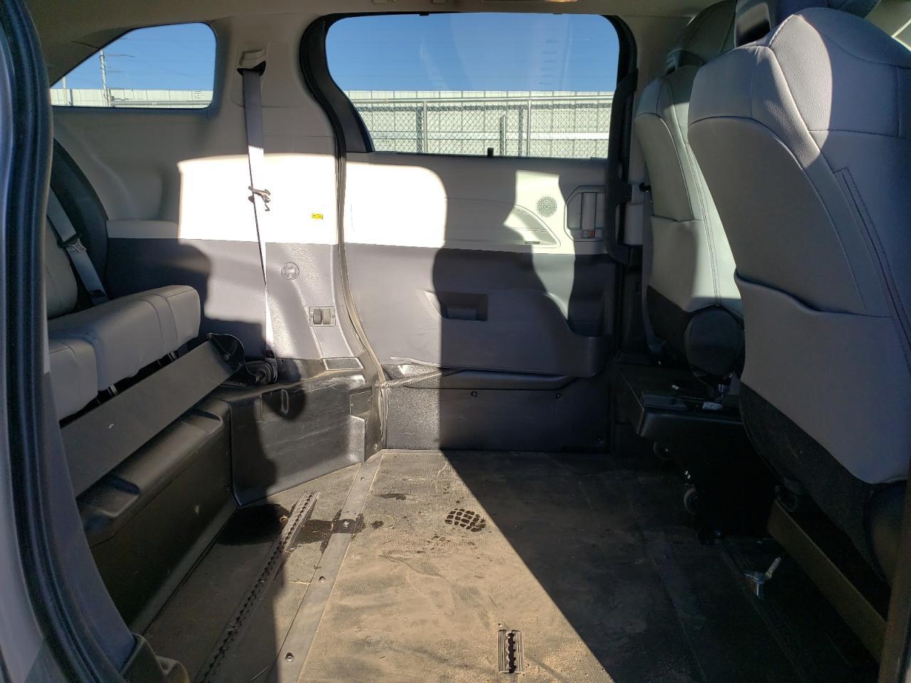 2022 TOYOTA SIENNA