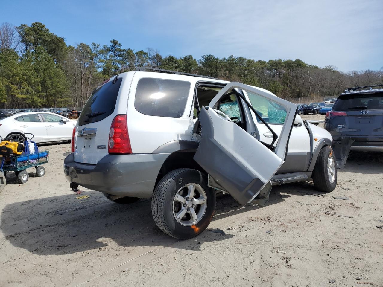 2005 MAZDA Tribute