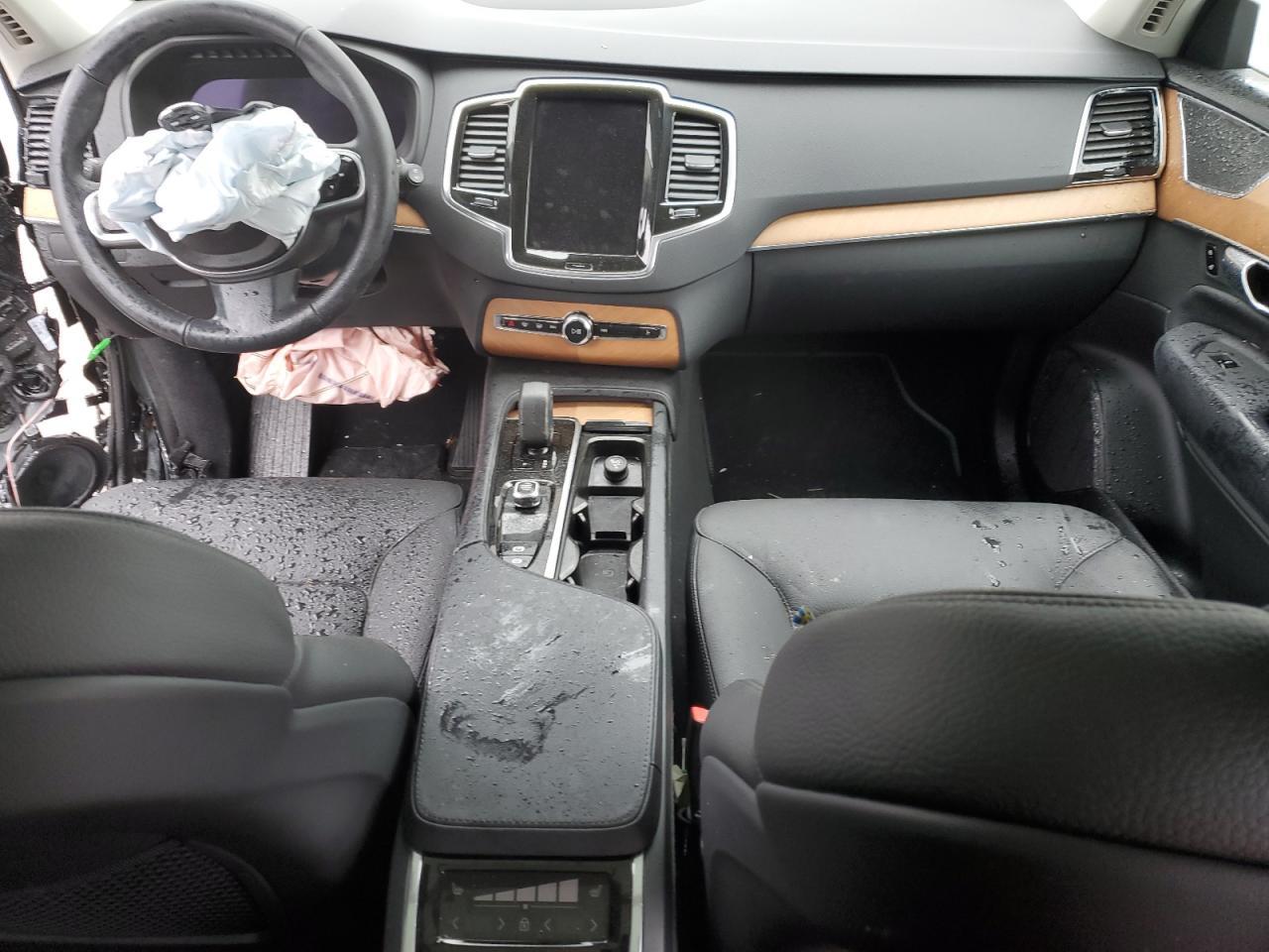 2024 VOLVO XC90
