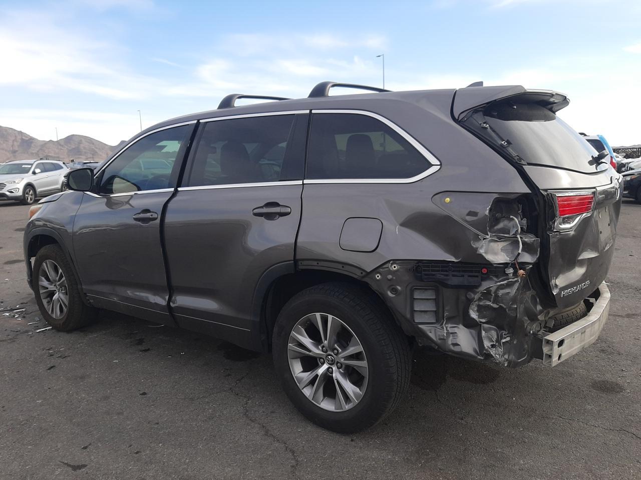 2016 TOYOTA HIGHLANDER