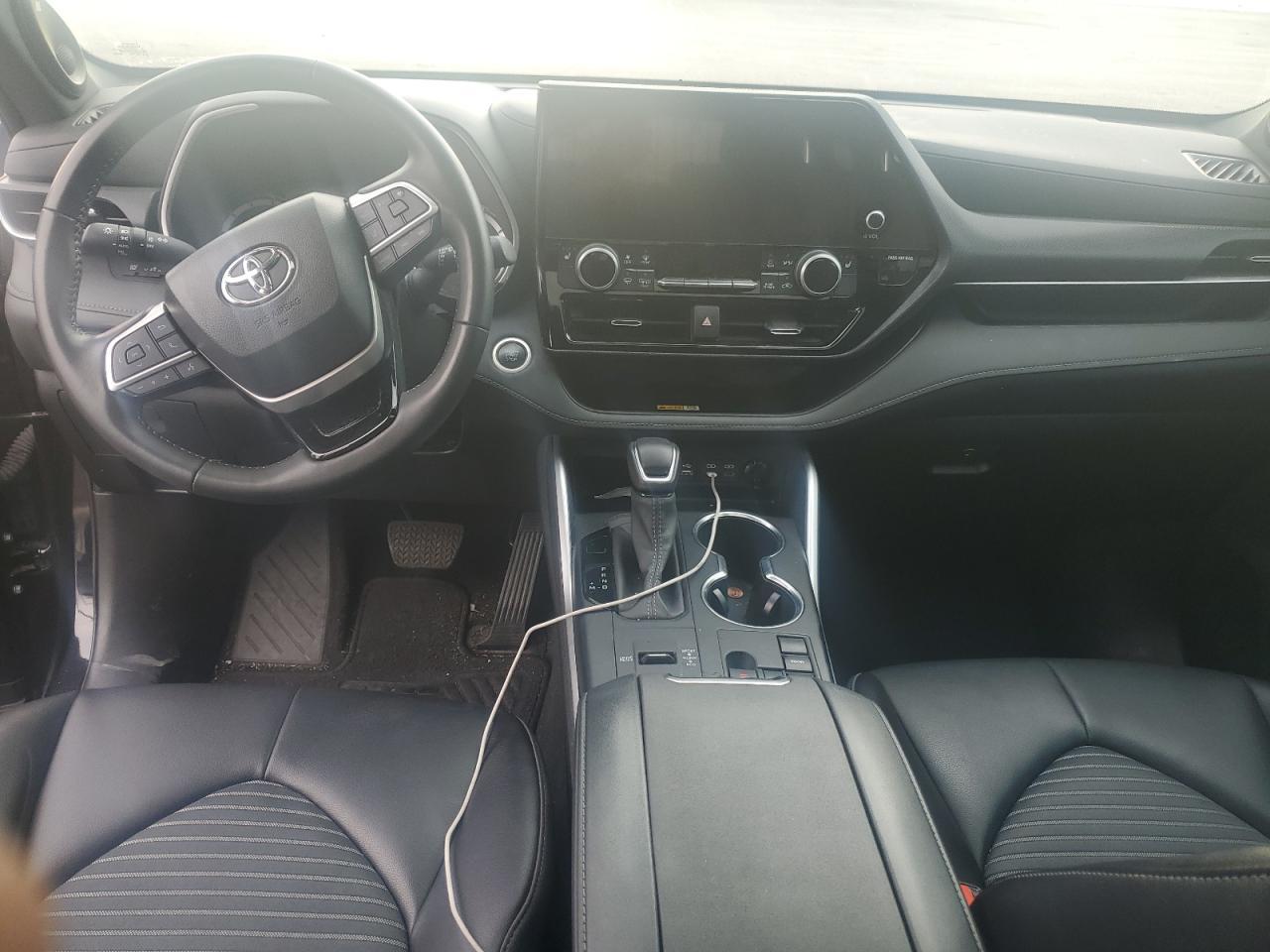 2024 TOYOTA HIGHLANDER