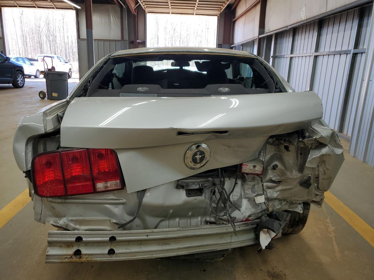 2005 FORD MUSTANG