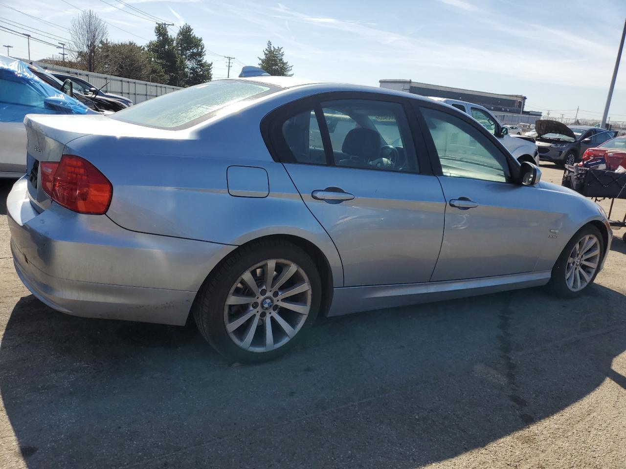 2011 BMW 3 SERIES