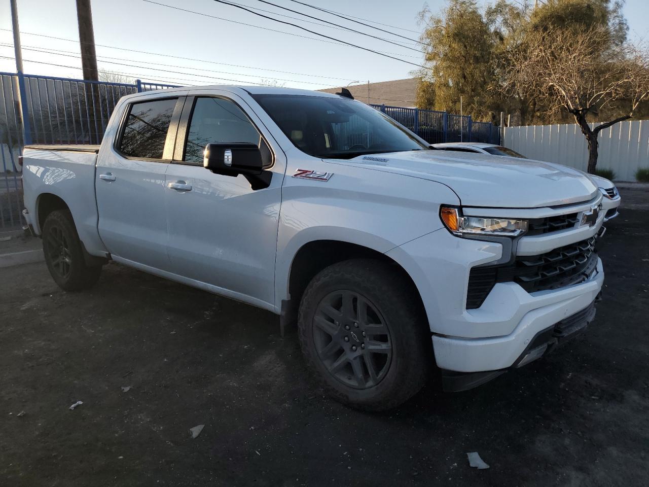 2024 CHEVROLET Silverado