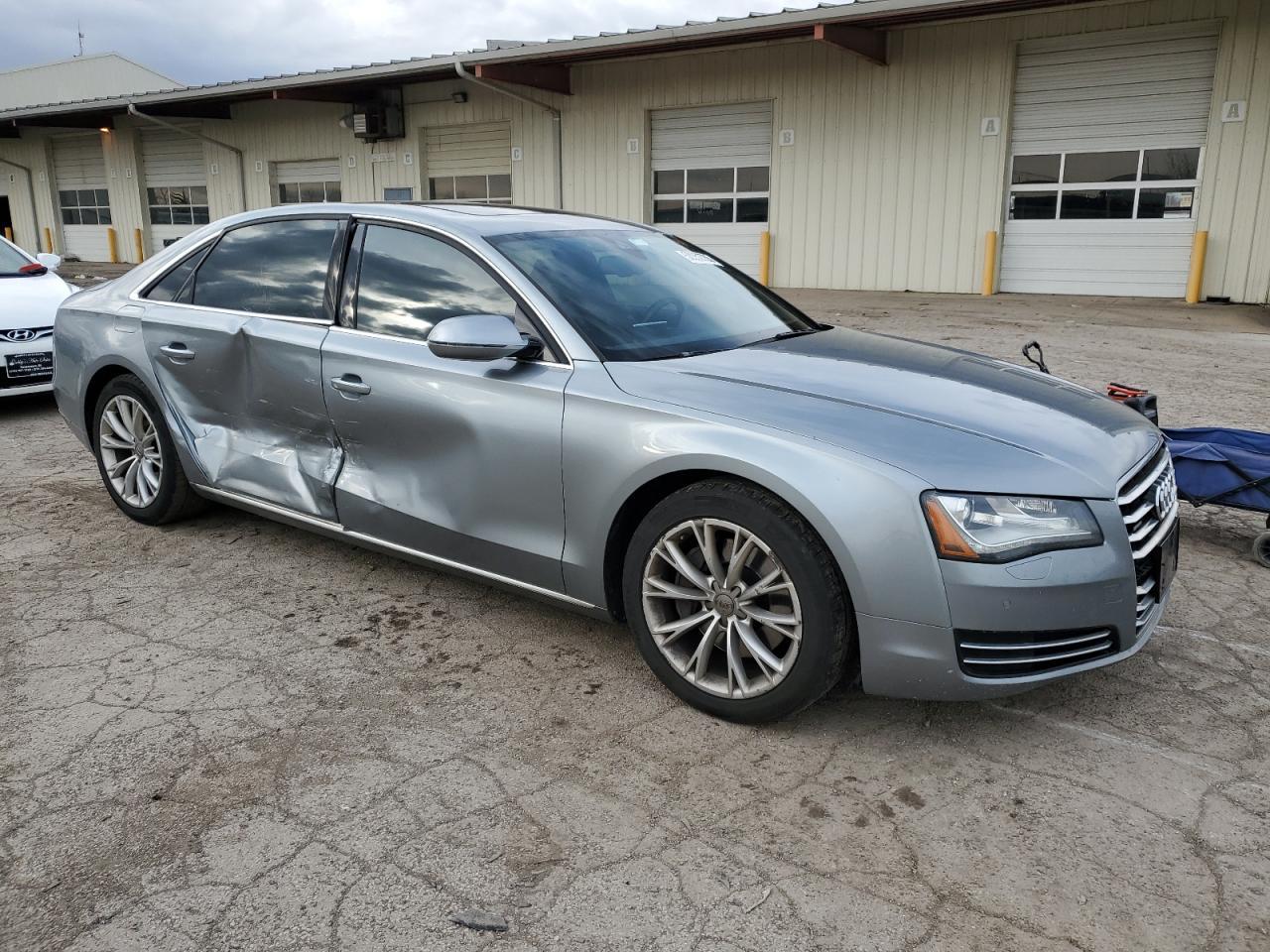 2013 AUDI A8