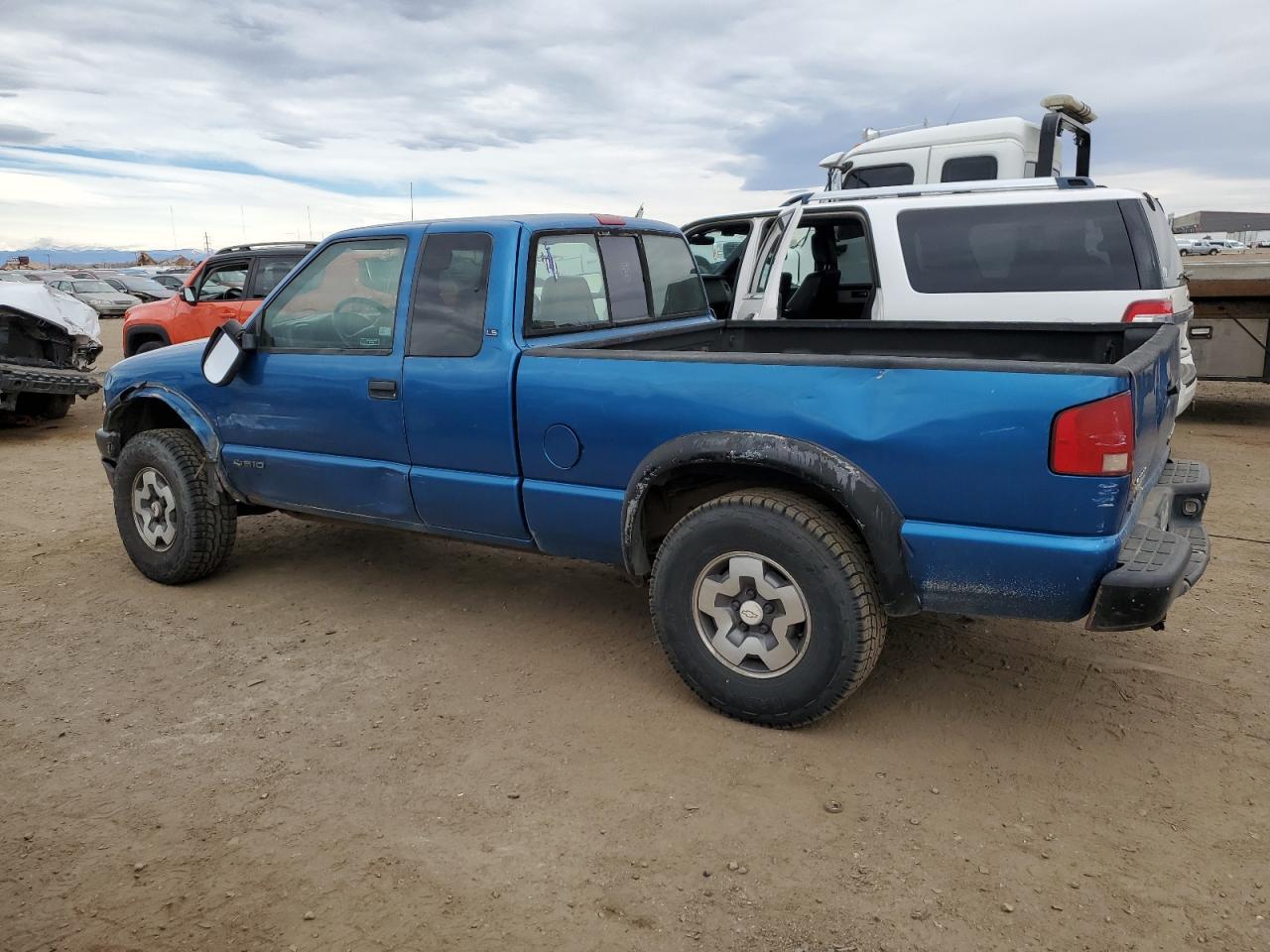 2000 CHEVROLET S10