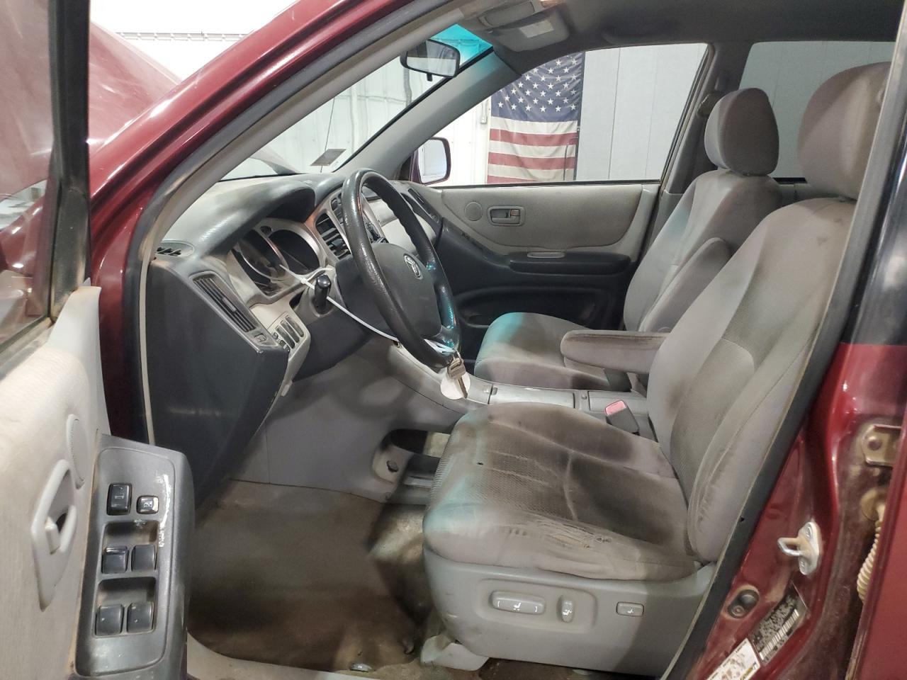 2004 TOYOTA HIGHLANDER