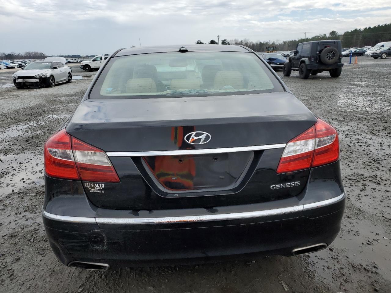 2013 HYUNDAI GENESIS