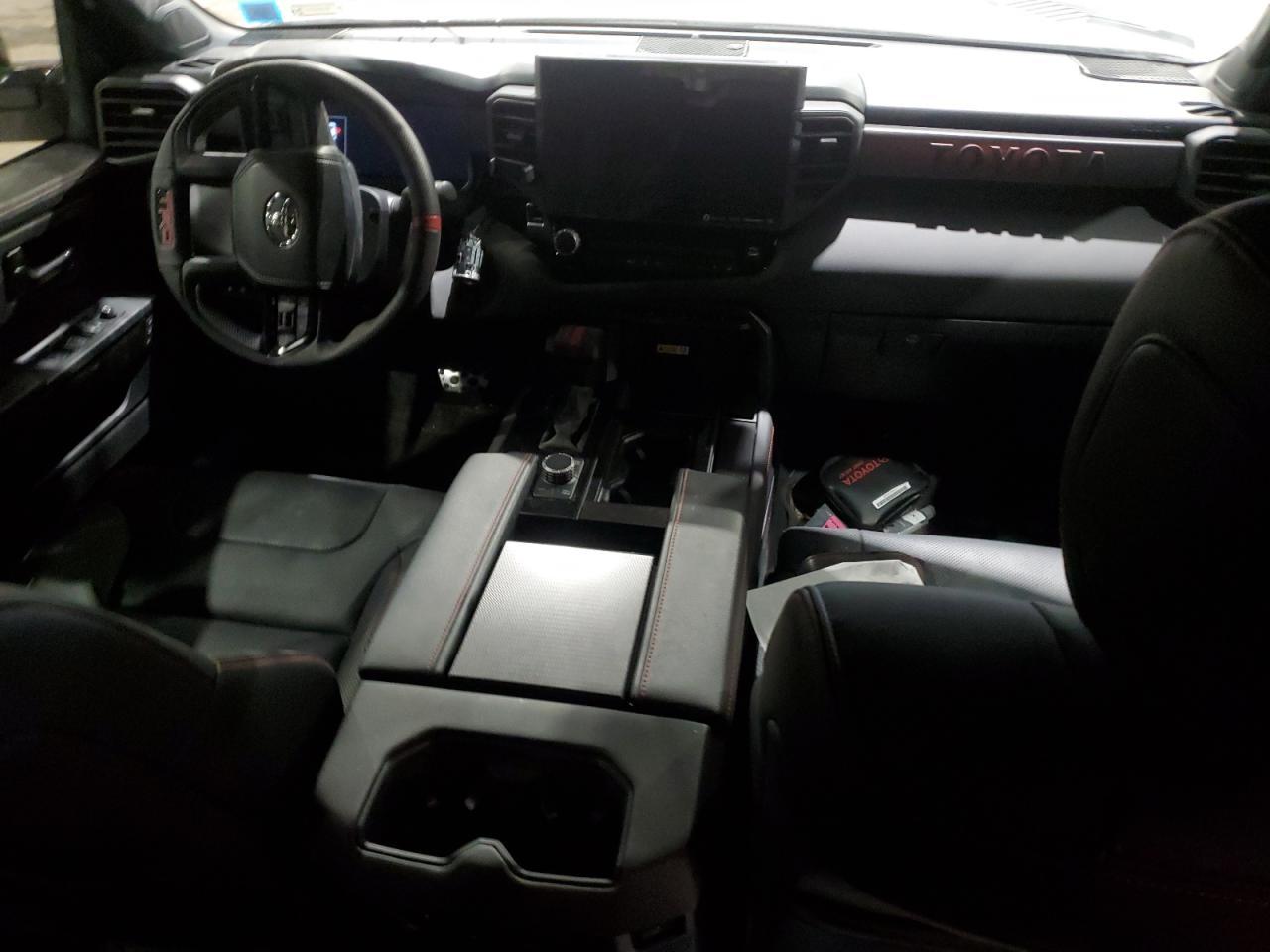 2024 TOYOTA Sequoia