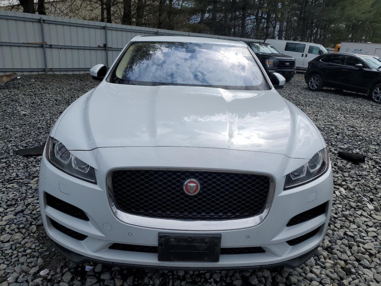 2017 JAGUAR F-Pace