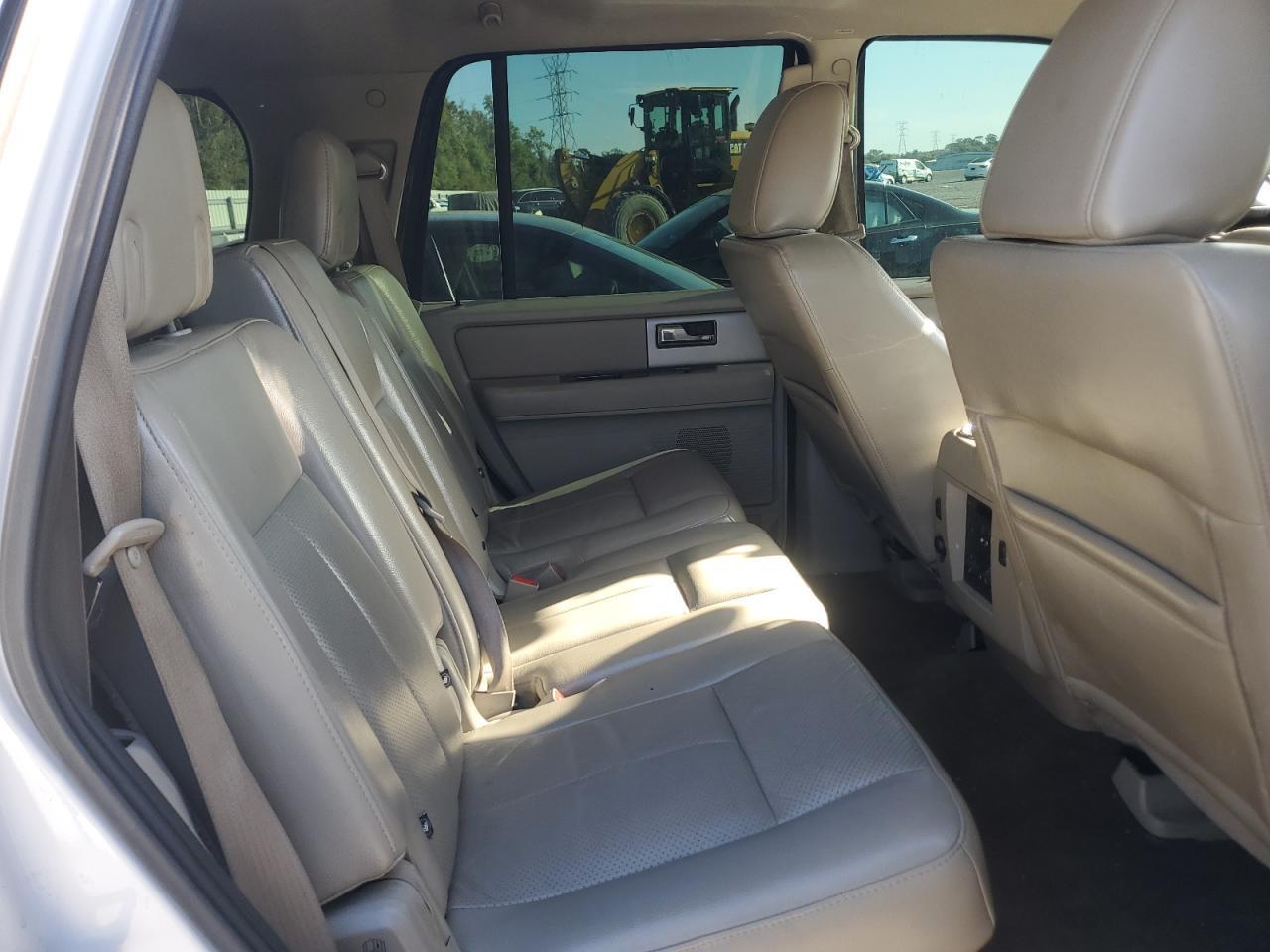 2010 FORD Expedition