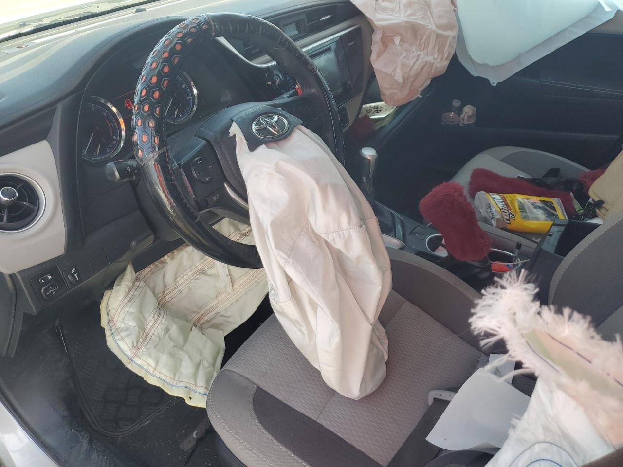 2017 TOYOTA COROLLA