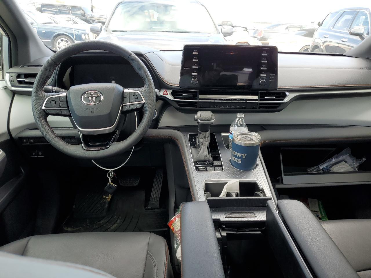 2022 TOYOTA SIENNA