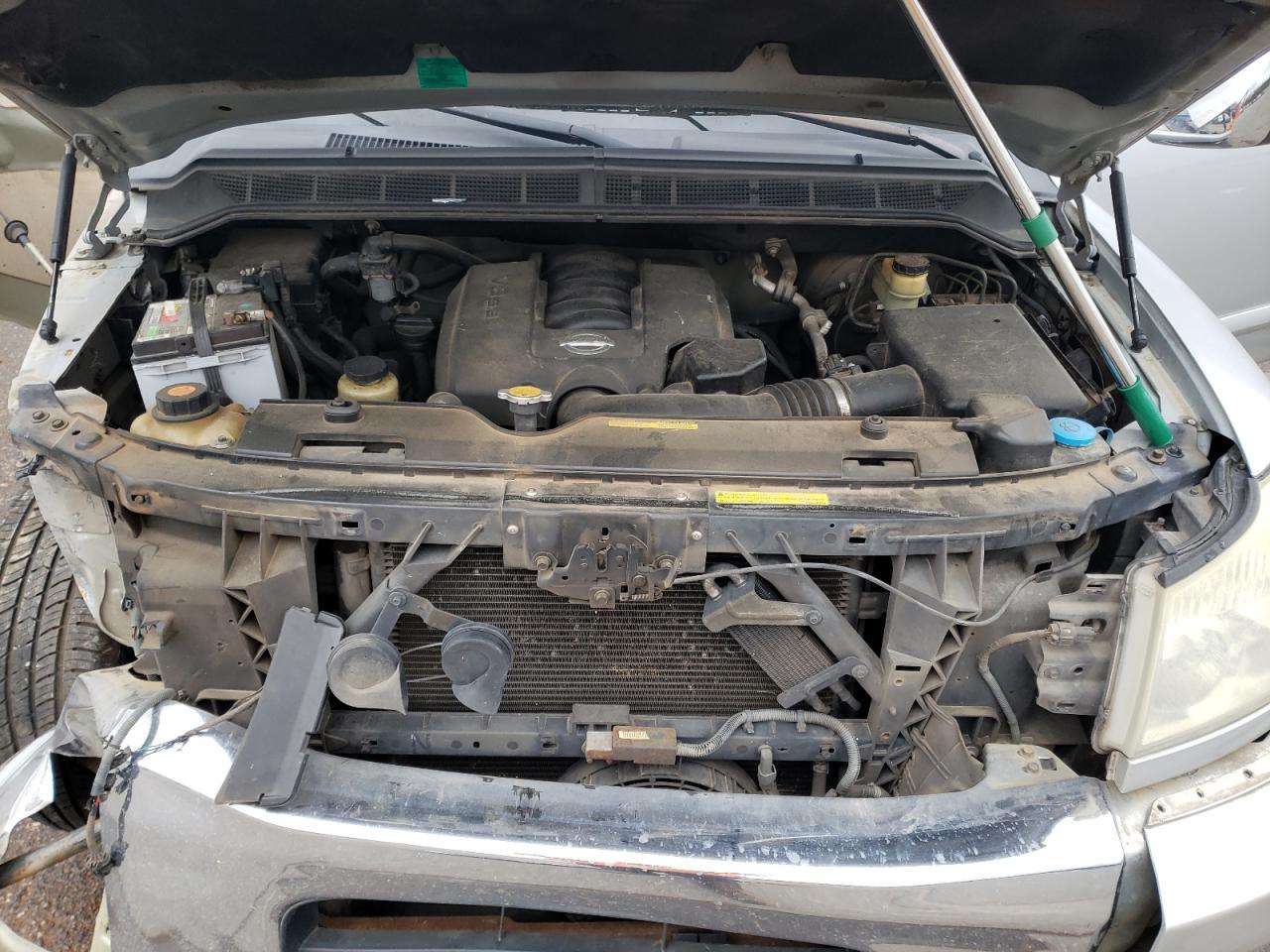 2004 NISSAN Titan
