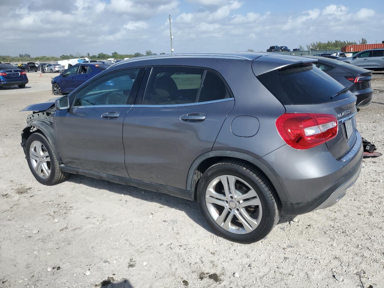 2016 MERCEDES-BENZ GLA-Class