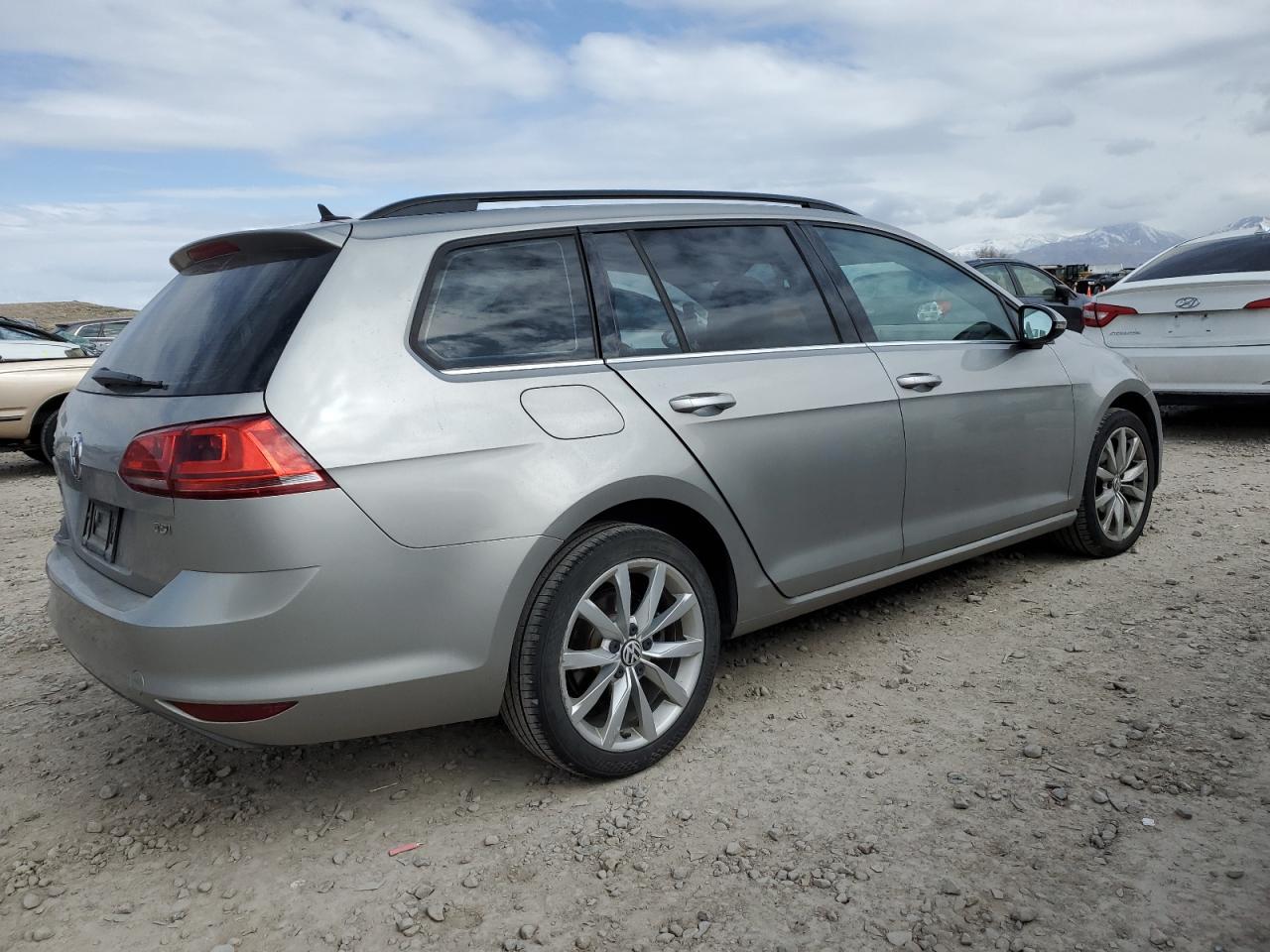 2017 VOLKSWAGEN GOLF