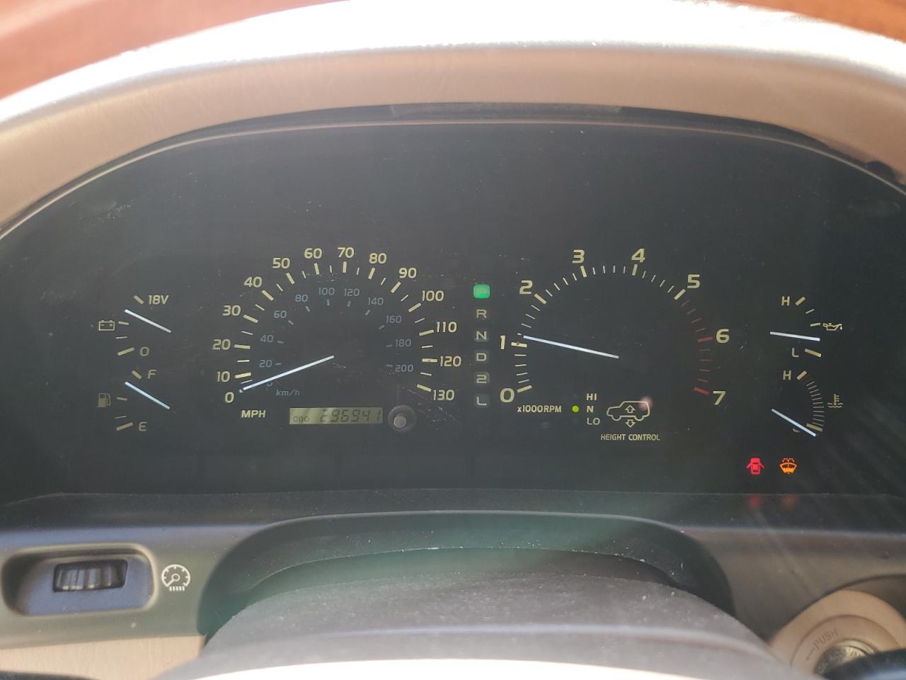 2000 LEXUS Lx
