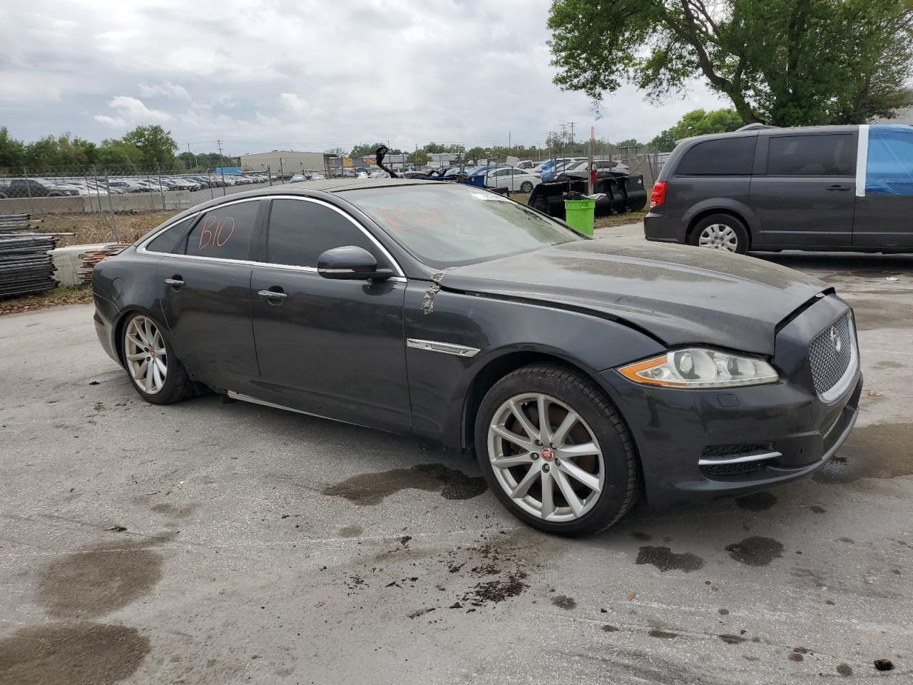 2011 JAGUAR Xj-Series