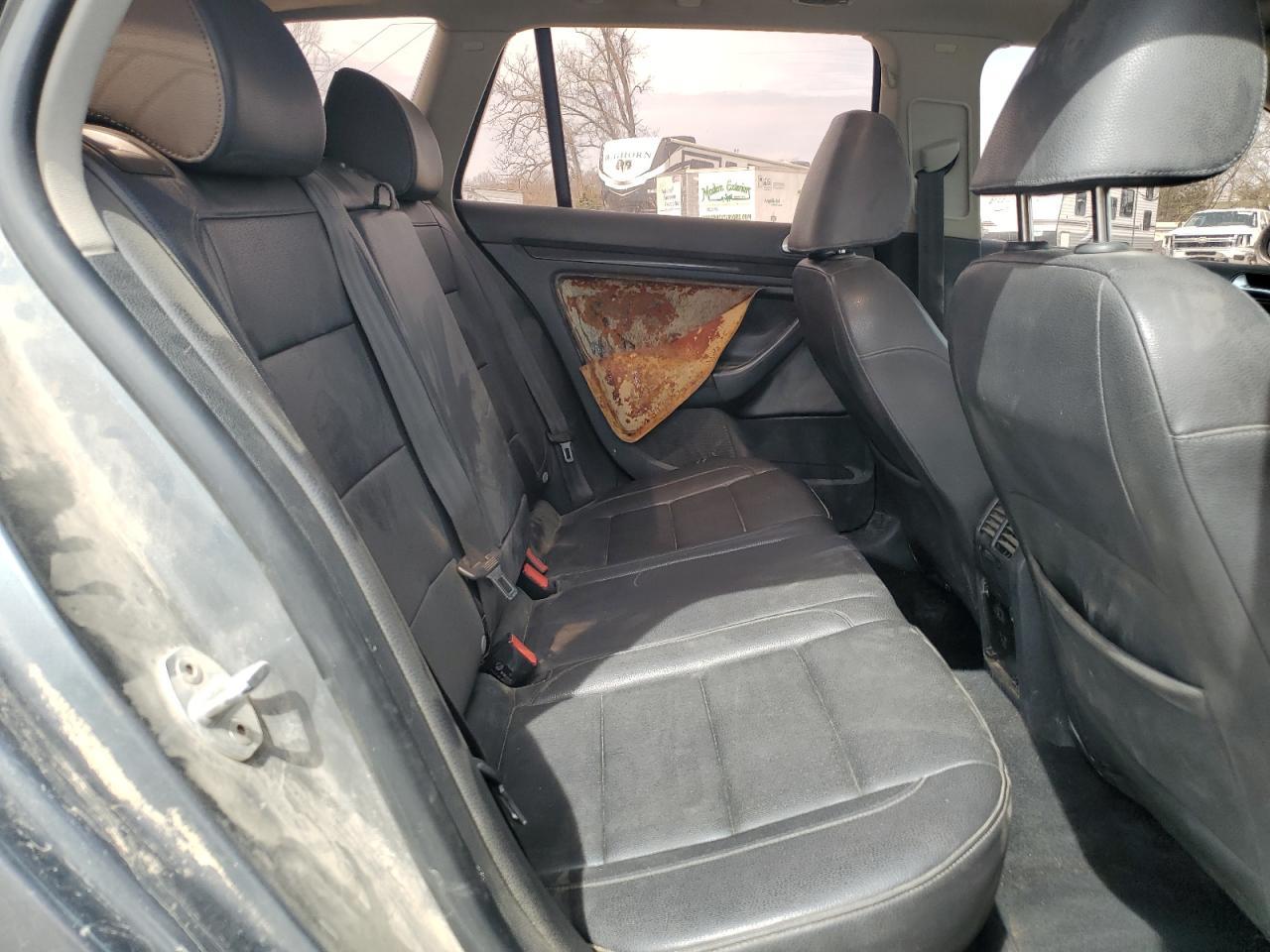 2010 VOLKSWAGEN JETTA