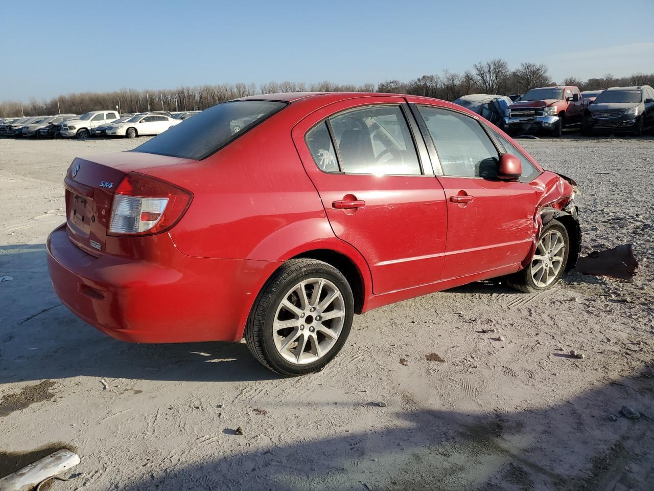 2011 SUZUKI SX4