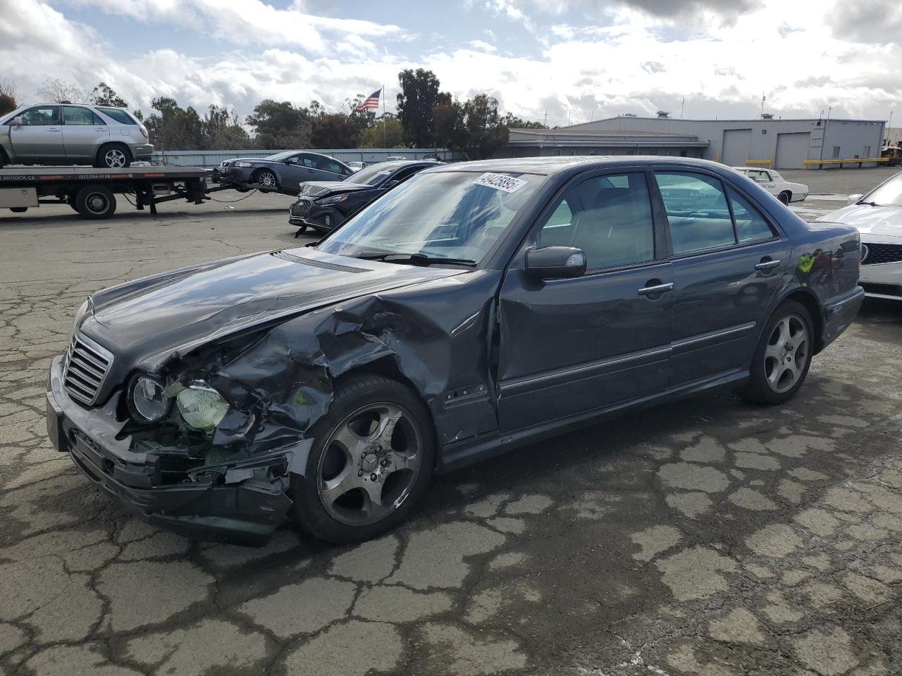 2001 MERCEDES-BENZ E-Class