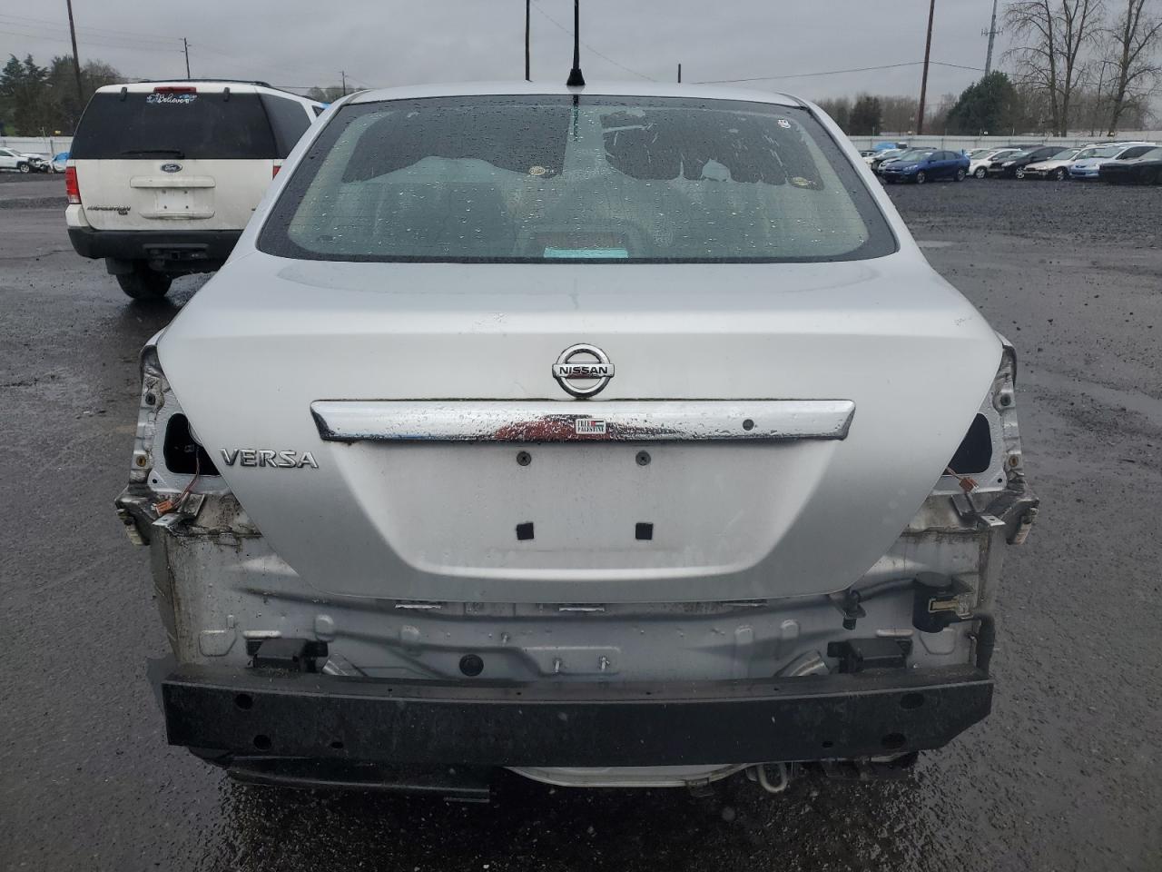 2011 NISSAN VERSA