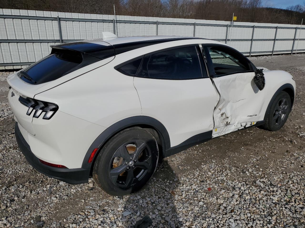 2021 FORD Mustang Mach-E