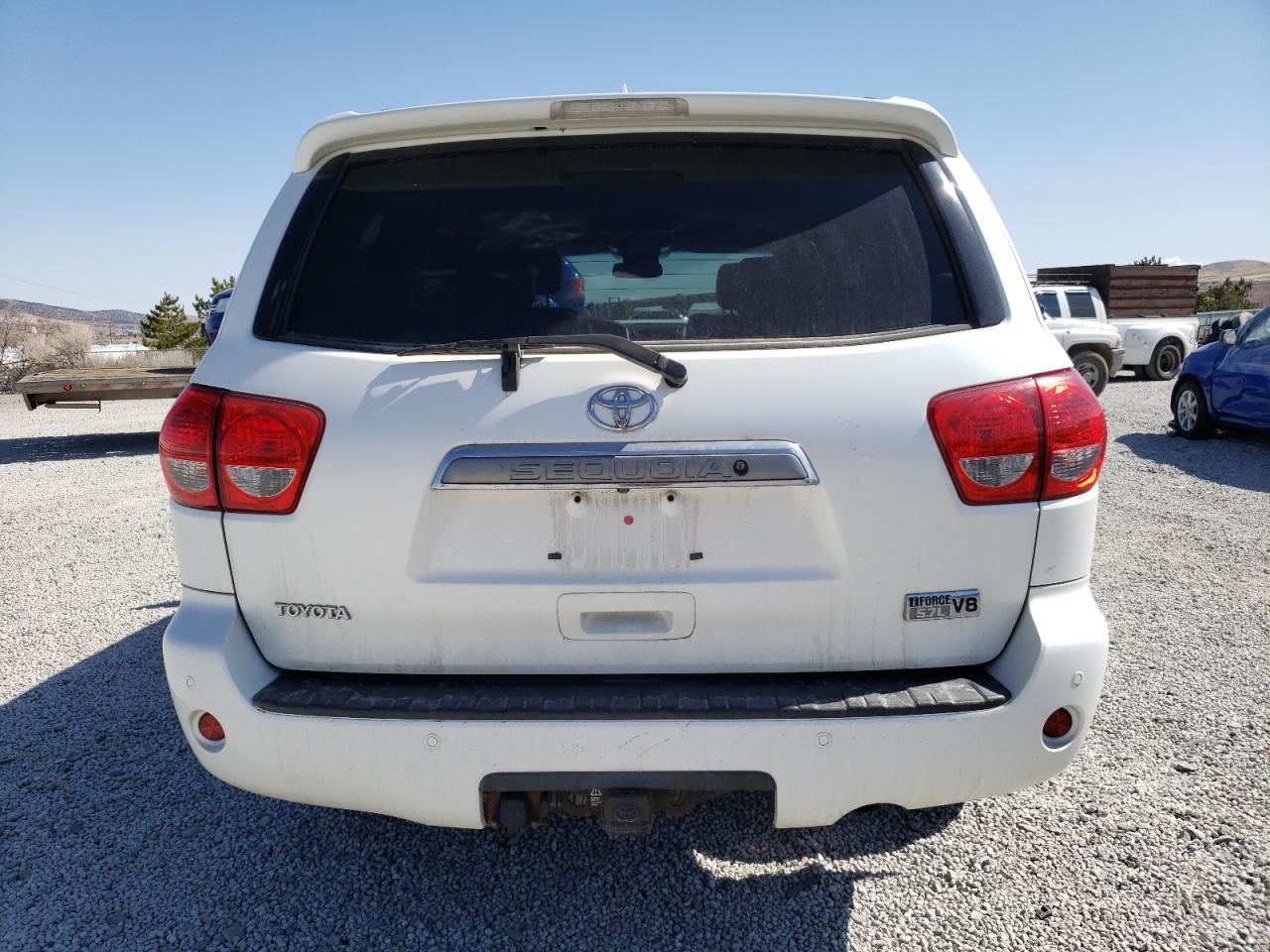 2010 TOYOTA Sequoia