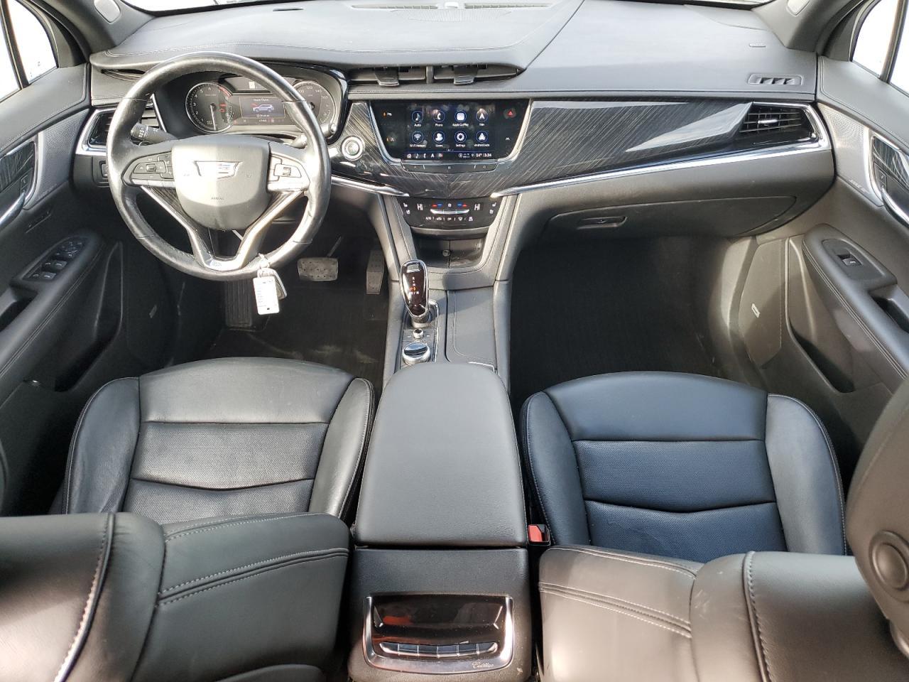 2021 CADILLAC XT6
