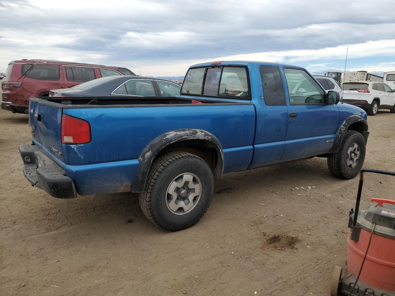 2000 CHEVROLET S10