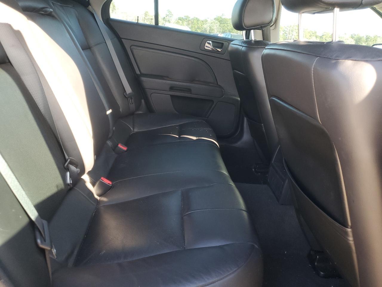2010 CADILLAC STS