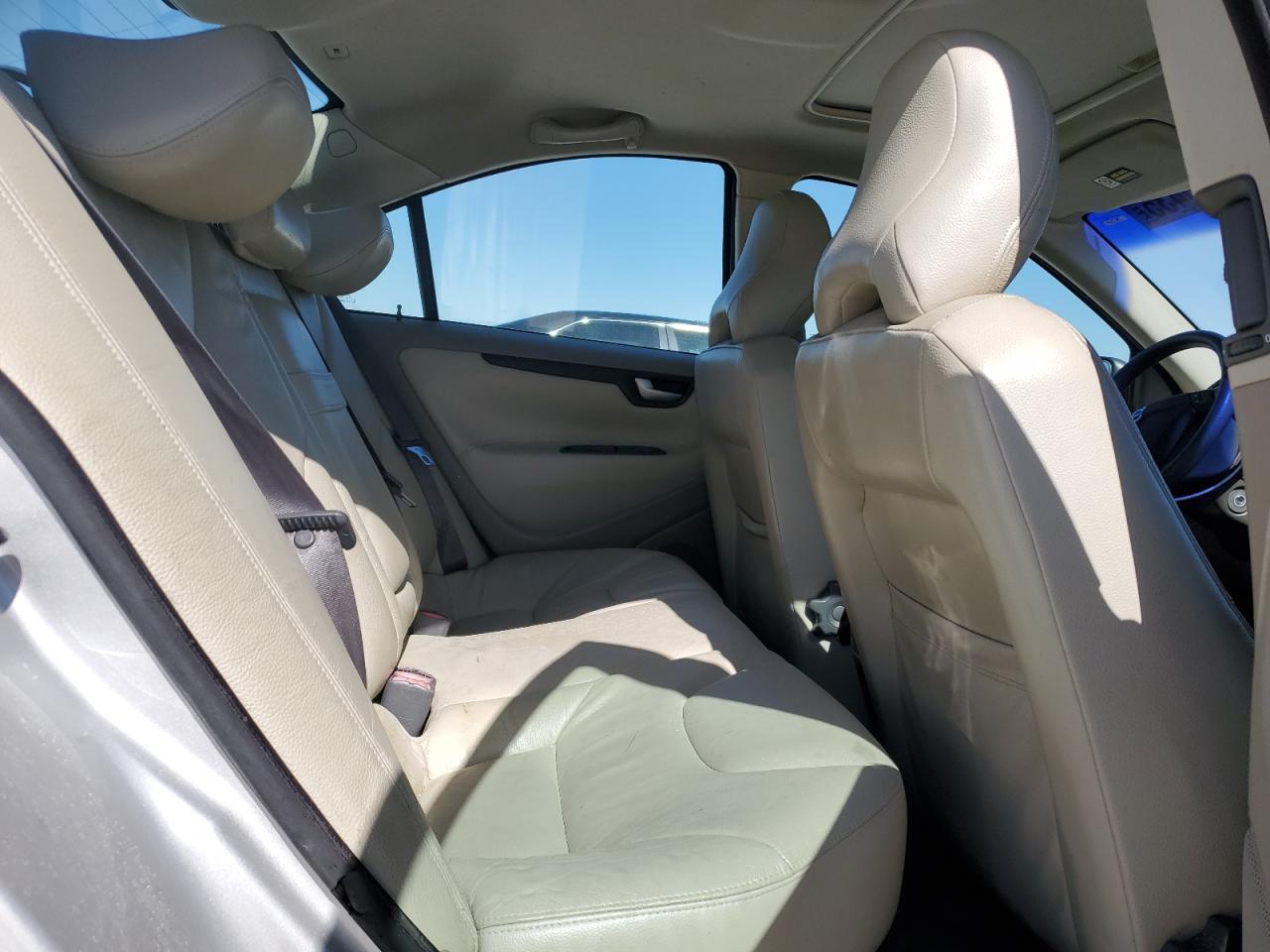 2002 VOLVO S60