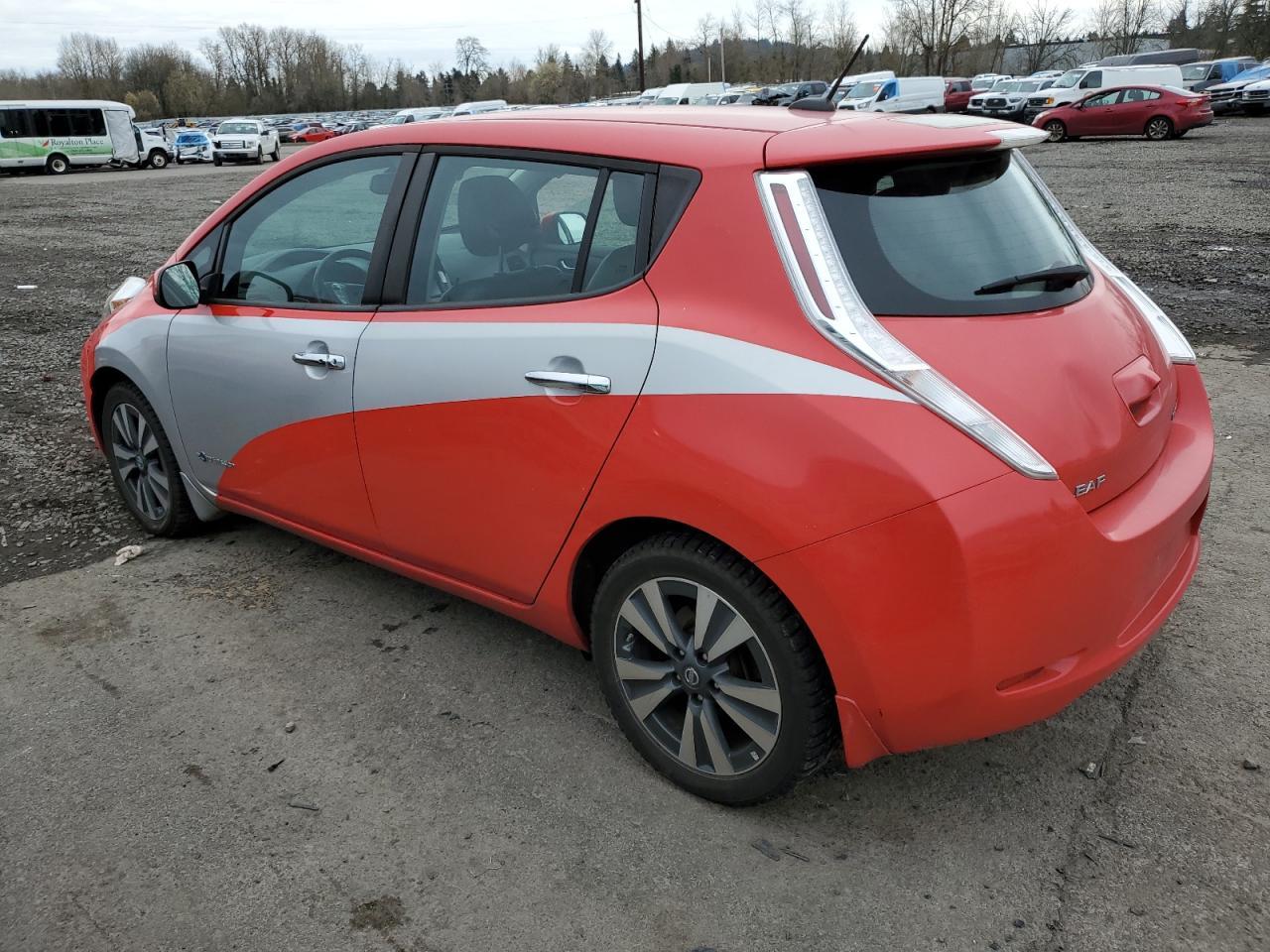 2016 NISSAN LEAF