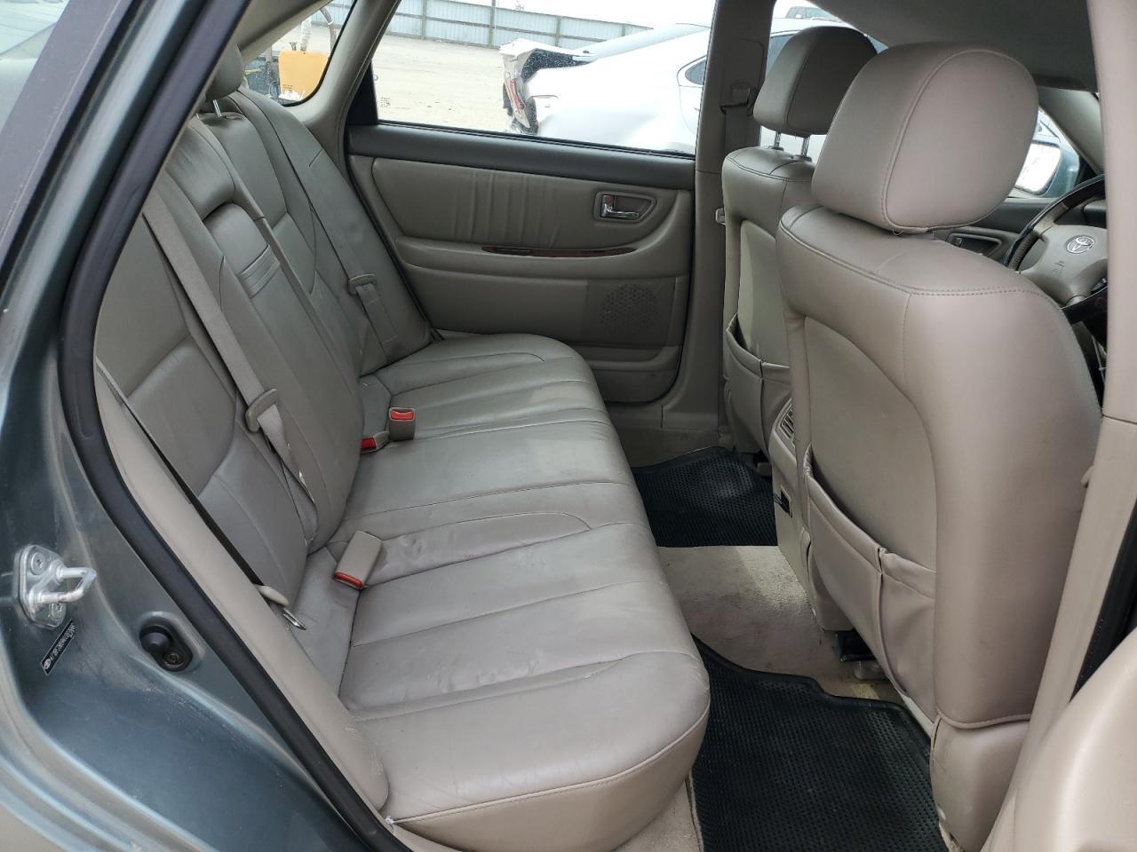 2004 TOYOTA Avalon